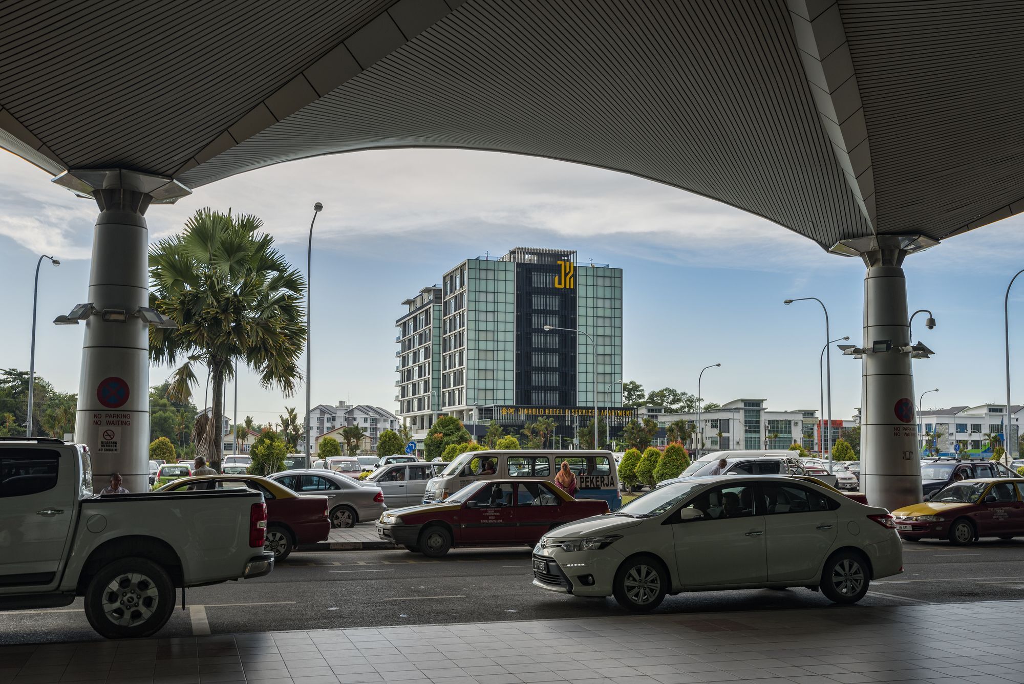 Jinhold Hotel & Serviced Apartment Miri Exterior foto